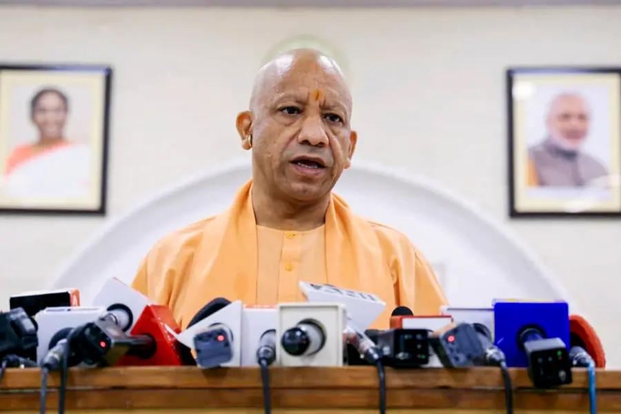 ഭരണമാറ്റത്തിന് അക്രമാസക്തമായ നിലപാടെടുത്താൽ സർക്കാർജോലി കിട്ടില്ല; ഉത്തരവുമായി യോഗിസർക്കാർ, പ്രതിഷേധം