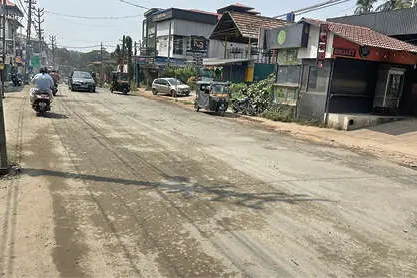 എന്നുതീരും നിലമ്പൂർ ചന്തക്കുന്നിലെ റോഡുപണി