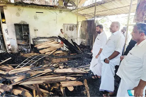 പുല്പള്ളി ടൗണിൽ വൻ തീപ്പിടിത്തം