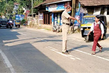 തീർഥാടനകാലം അടുത്തു; റോഡിൽ വരപോലും തെളിഞ്ഞില്ല...