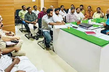 മഞ്ചേരി പുതിയ ബസ്ബേയിലൂടെ ബസുകൾ കയറിയിറങ്ങും