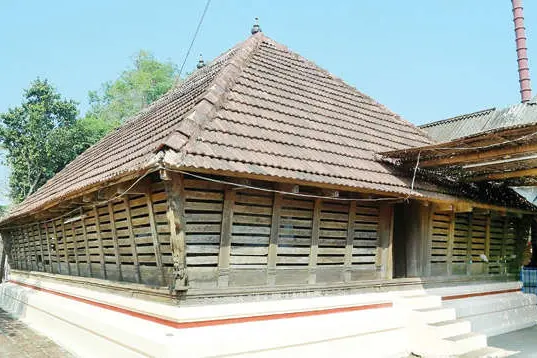 കൂത്ത് കാത്ത് ആറരപ്പതിറ്റാണ്ട്; തിമിരി കൂത്തമ്പലം നാശത്തിലേക്ക്