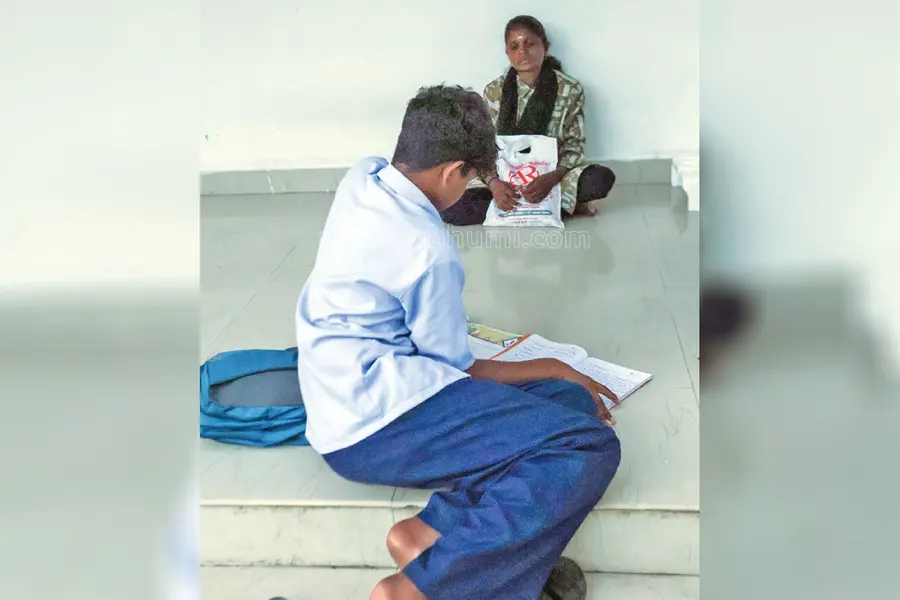 പഠനത്തിൽ മിടുക്കൻ, ജീവിതം തെരുവിൽ; സർക്കാരിന്റെ എല്ലാ ക്ഷേമപദ്ധതികളുടെയും പരിധിക്ക് പുറത്ത്