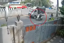 വീട്ടമ്മയെ ഇടിച്ചുതെറിപ്പിച്ച സ്‌കൂട്ടർ ഓടിച്ച പ്ലസ്ടുക്കാരൻ FIRൽ 30-കാരനായി; അമ്പലപ്പുഴ സ്‌കൂട്ടറപകടത്തിൽ ഒത്തുകളി ആരോപണം