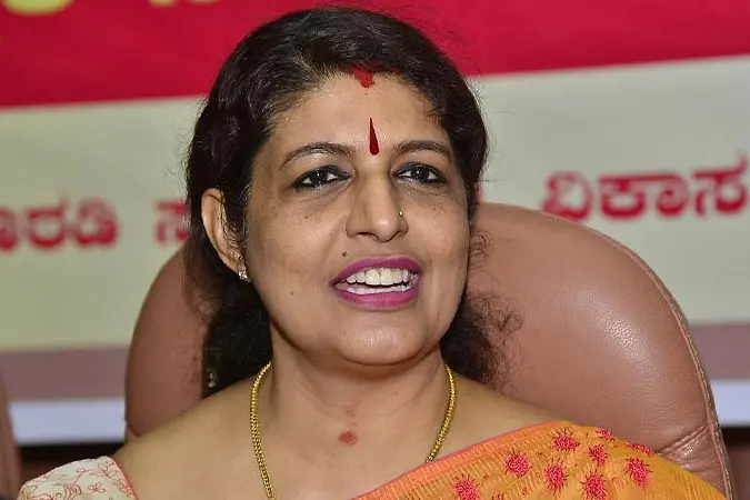 കർണാടക കോൺഗ്രസ് നേതാക്കൾക്കെതിരായ സ്റ്റിങ് ഓപ്പറേഷൻ: പി.സി.സി. മുൻ ജനറൽ സെക്രട്ടറി കൃപ ആൽവയെ പുറത്താക്കി