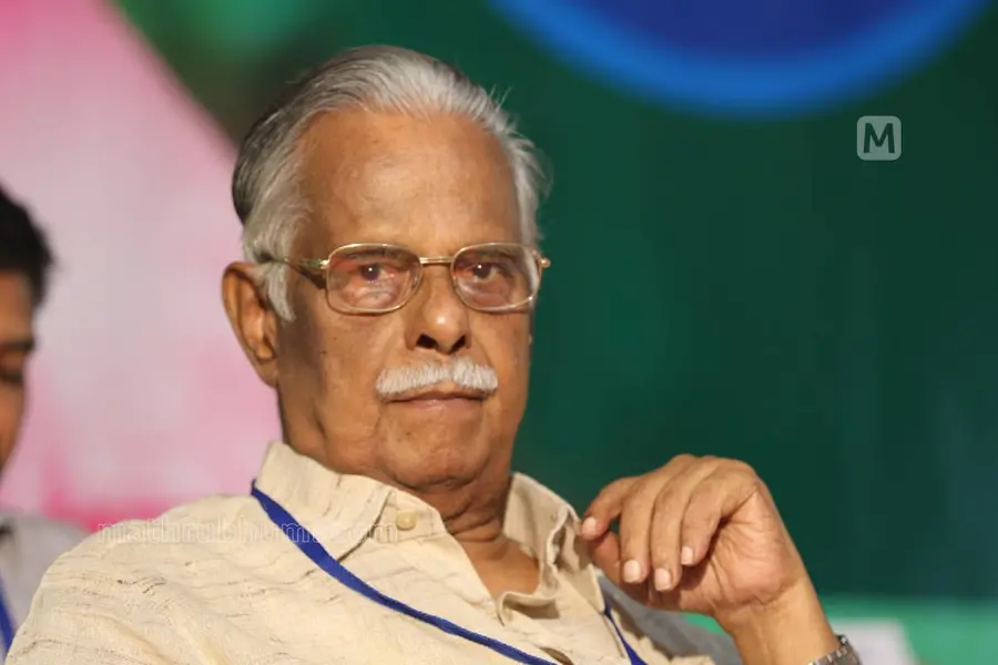 ഇരുട്ടുതന്നെ മതിയോ രാജ്യത്ത്? ഞാനത്ര വലിയ ശുഭാപ്തിവിശ്വാസക്കാരനല്ല- ടി. പത്മനാഭൻ