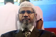 പെൺകുട്ടികളുടെ വിദ്യാഭ്യാസത്തിനുള്ള താലിബാന്റെ വിലക്കിനെ ന്യായീകരിച്ചു; സാക്കിർ നായിക്കിനെതിരെ രൂക്ഷവിമർശനം